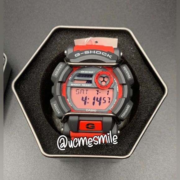 Casio G-Shock GD400 Standard Digital Luxury Watch - Picture 9 of 15